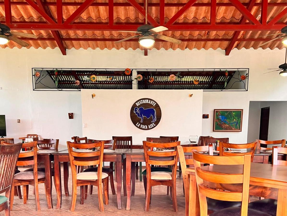 Blue Banyan Inn Quepos Exterior photo